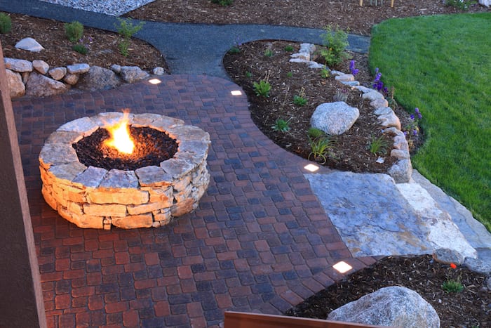 33 Fire Pit Ideas For Your Backyard