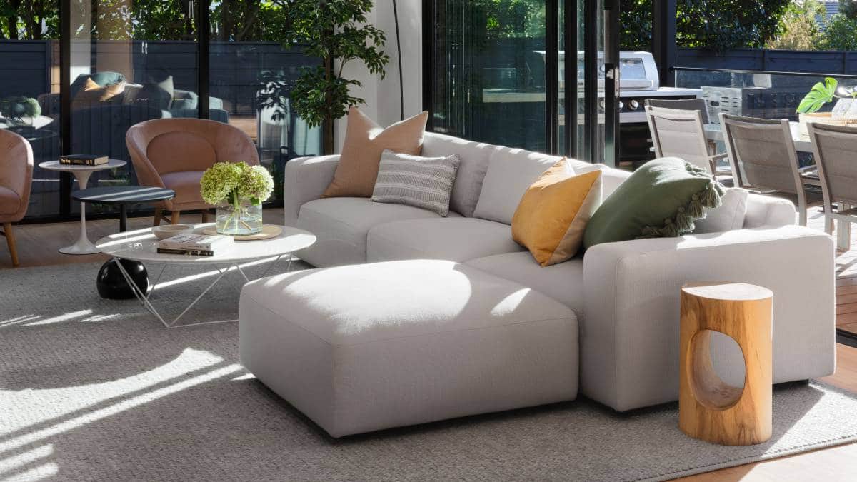 Choose Furniture Color With Grey Carpet Living Room