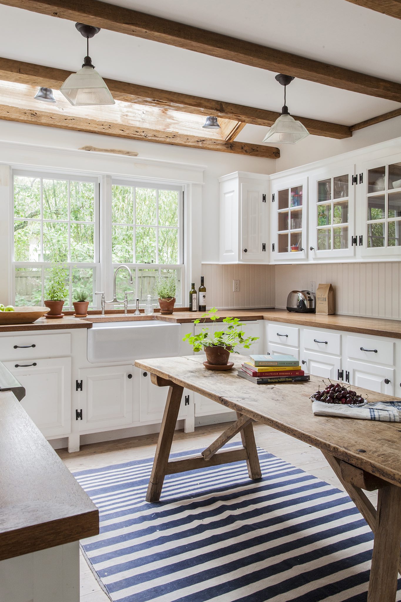 40 Beautiful U  shaped  kitchen  designs and ideas