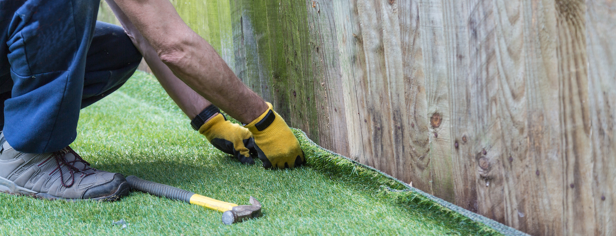 Step by step – how to lay artificial turf
